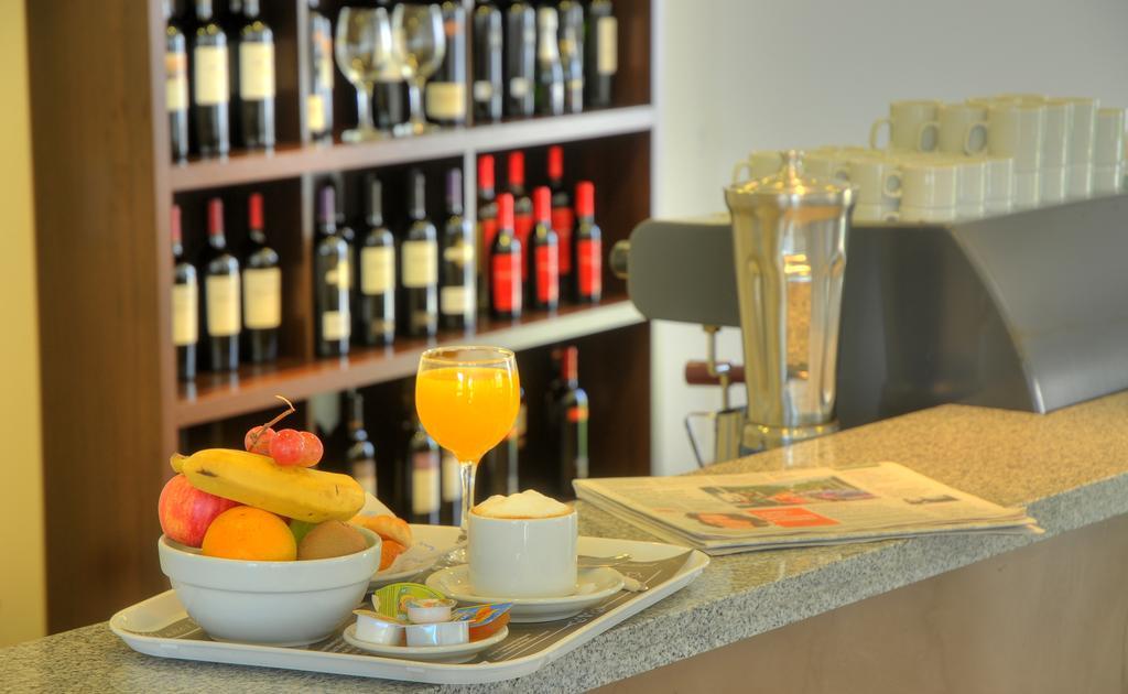 Laplace Hotel Cordoba Bagian luar foto
