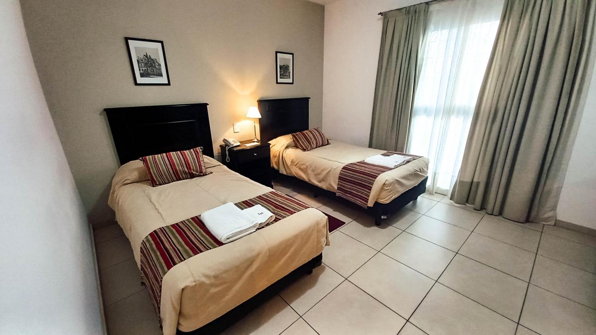 Laplace Hotel Cordoba Bagian luar foto