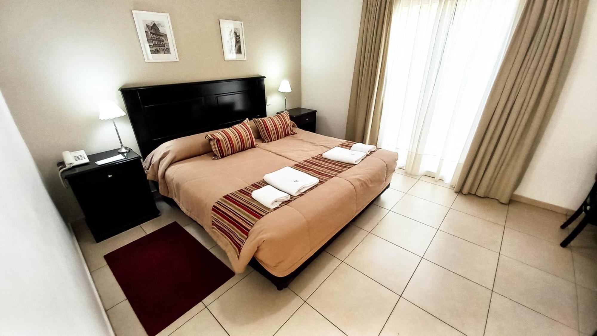 Laplace Hotel Cordoba Bagian luar foto
